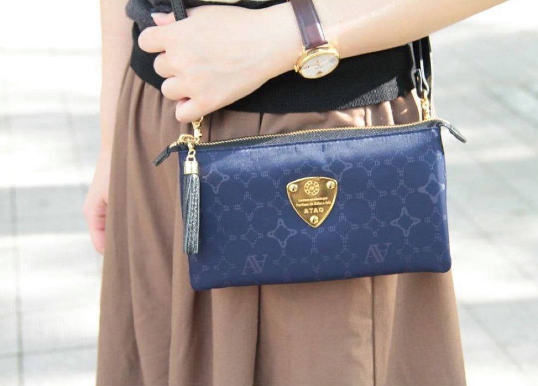 ATAO ブーブー ショルダーウォレット モノグラム ナイロン ネイビー