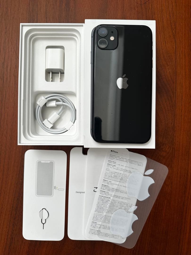 Apple iPhone 11 本体 ブラック 64GB 箱 ケーブル付き - メルカリ