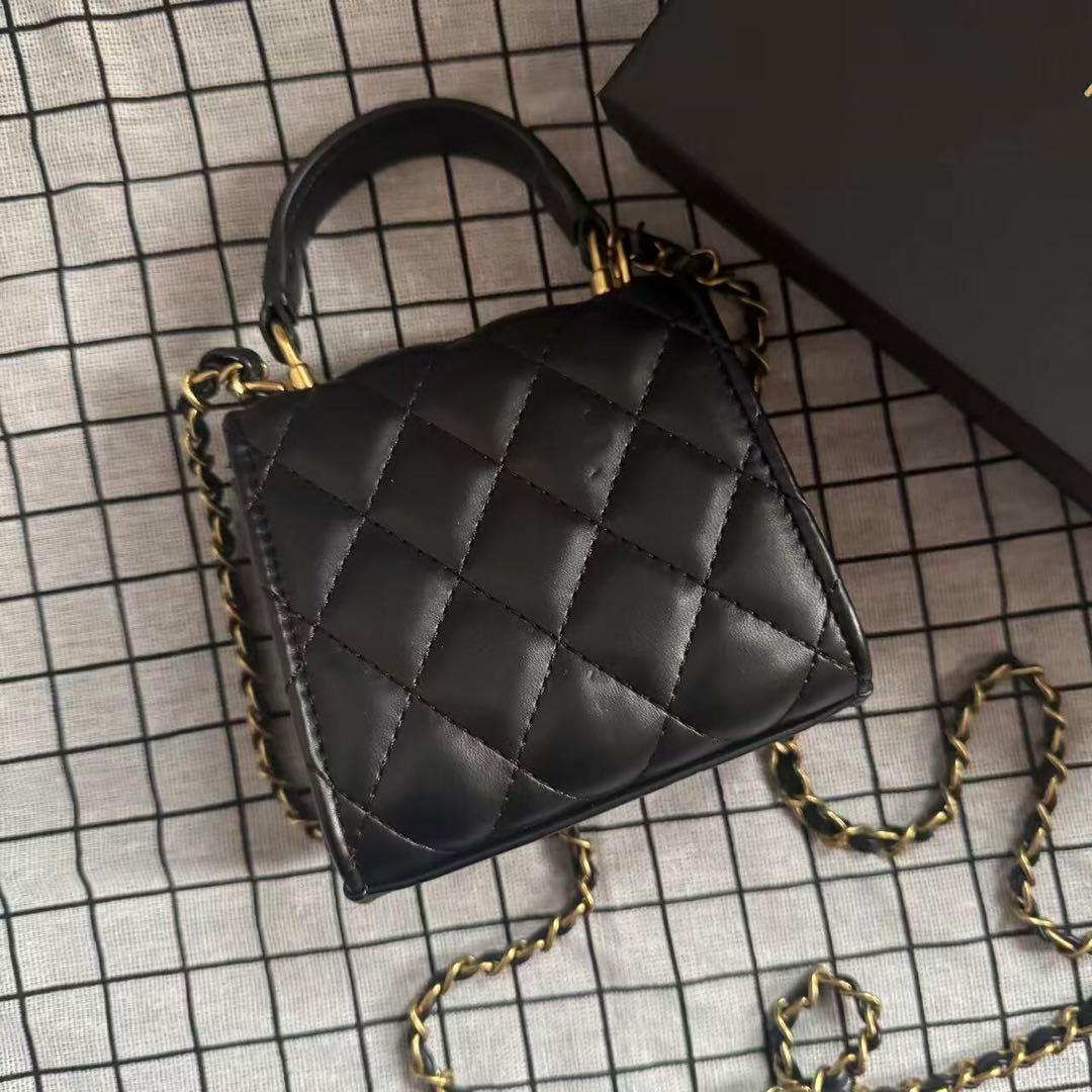 シャネル ショルダーバッグ ノベルティ ブラック - メルカリ