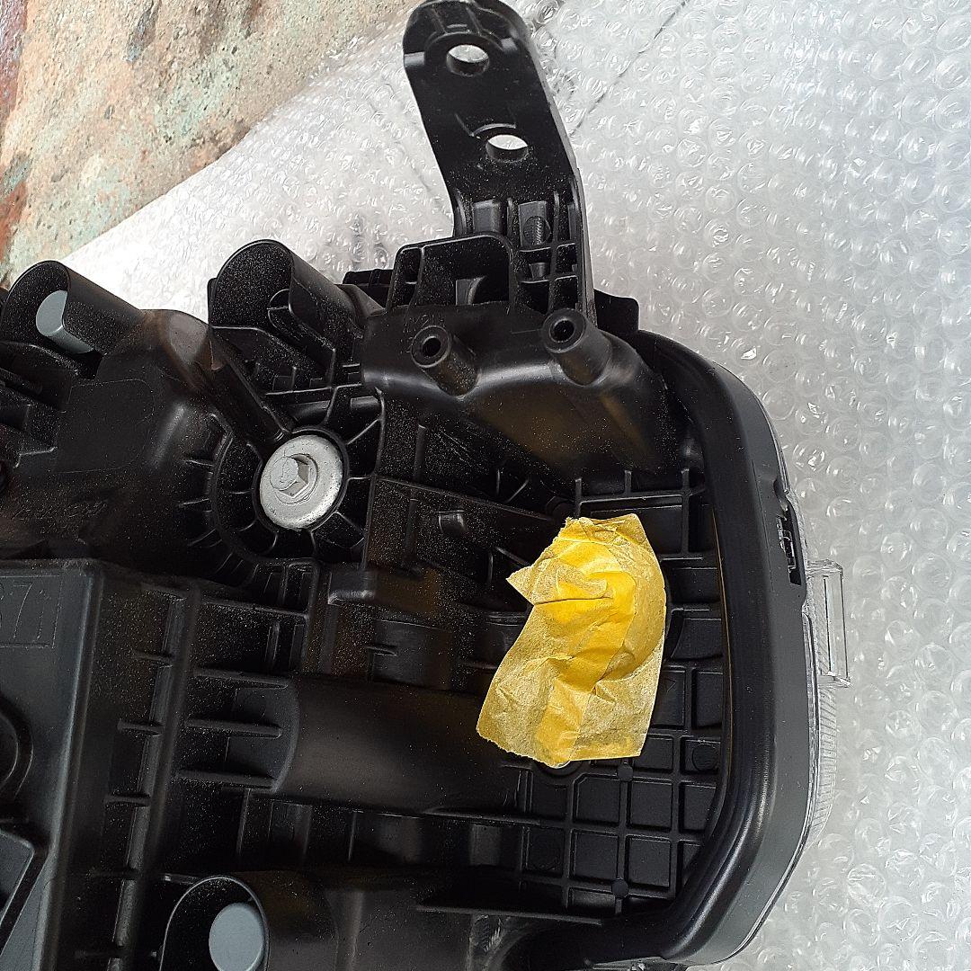 愛車ハスラー　右　ヘッドライト　92 LED