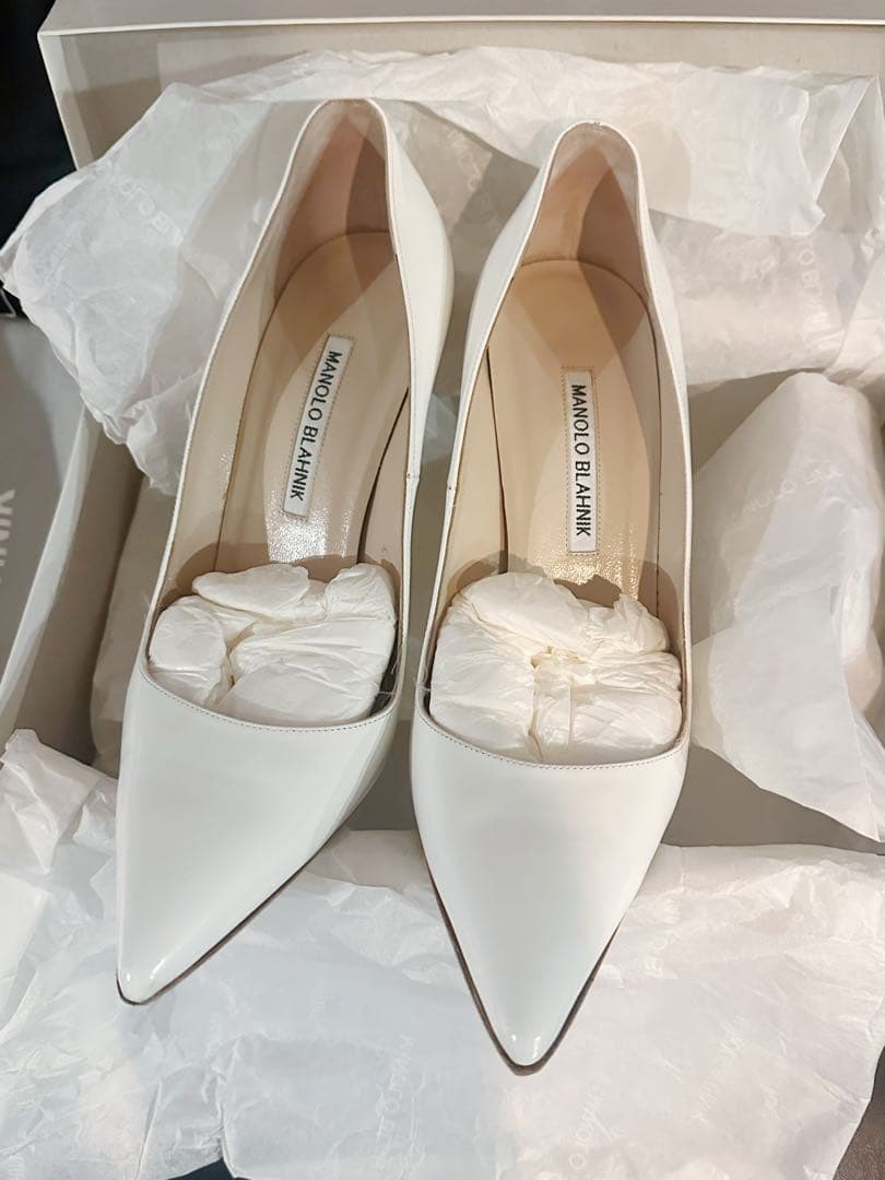 Manolo Blahnik ホワイト ハイヒール 37.5 - メルカリ