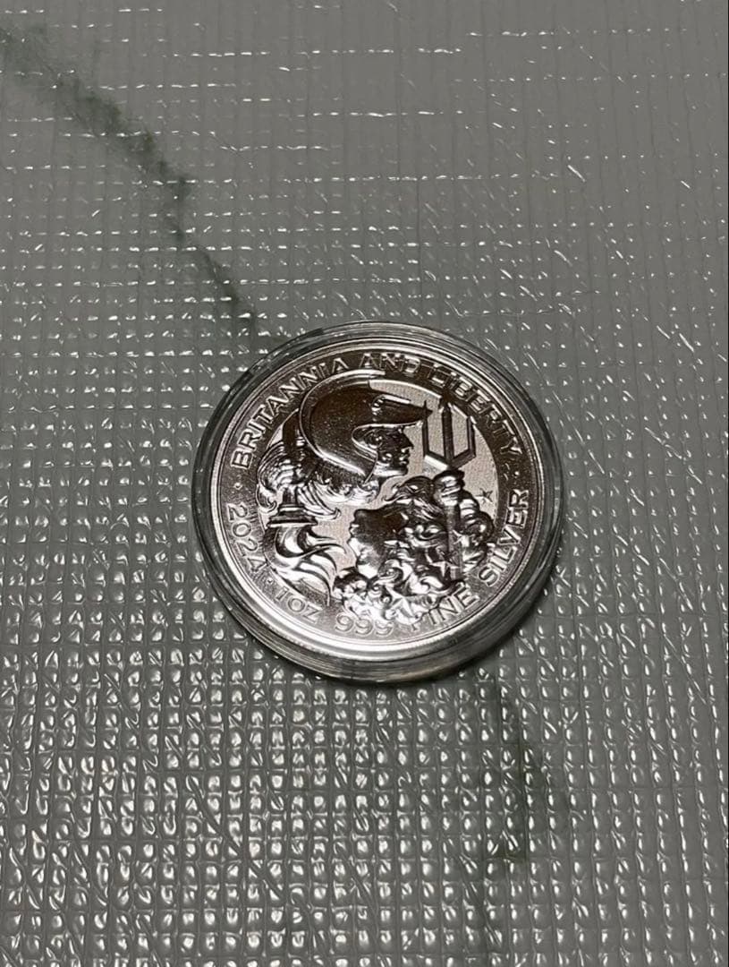 ブリタニア リバティ 1オンス 銀貨 純銀 - メルカリ