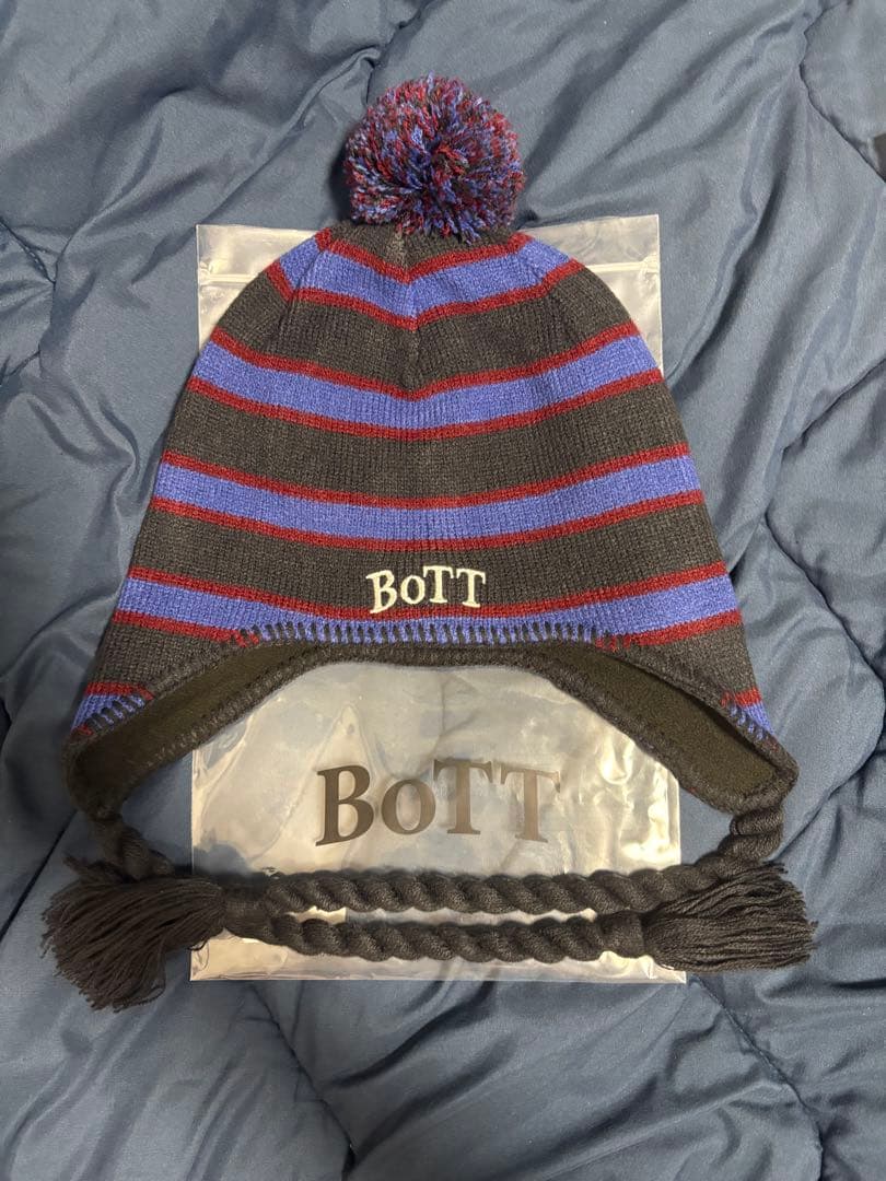 BoTT ストライプ ニット帽 ポンポン付きビーニー - メルカリ