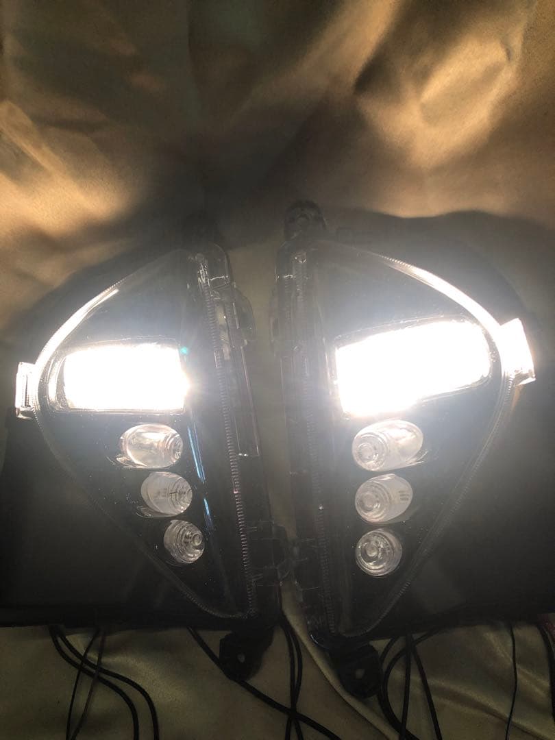 在庫1!プリウス50 ブラック+ラメAP RGBカラーチェンジ　h11バルブ交換