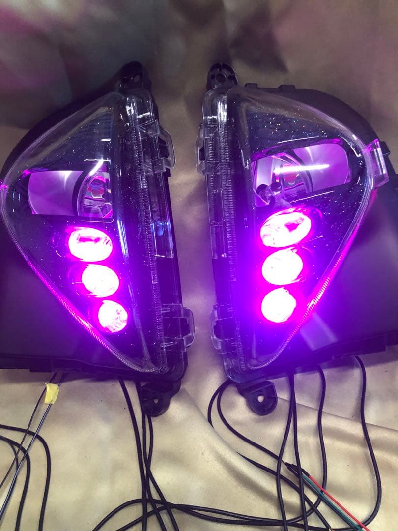 在庫1!プリウス50 ブラック+ラメAP RGBカラーチェンジ　h11バルブ交換