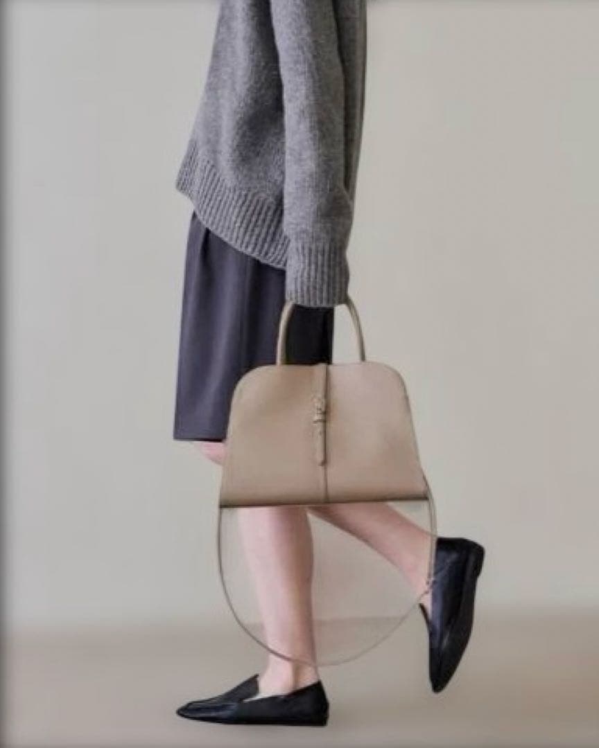 モノロウBLANC MEDIUM BAG ETOUPE 肩掛け 韓国 MONOROWのミニマルなエレガンス