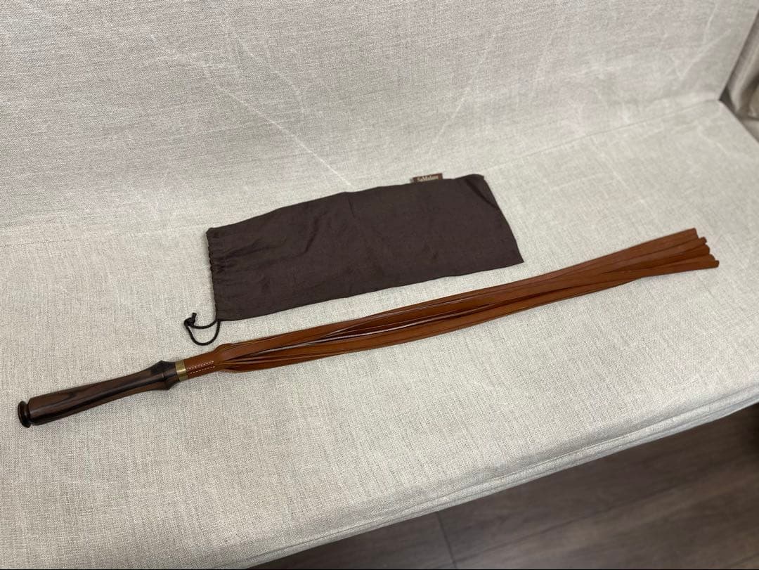 バラ鞭 SaMidare【ほぼ未使用】本革 - メルカリ