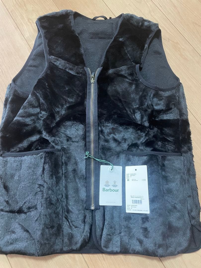バブアー　ベストジャケット黒 Barbour（バブアー） コート ジャケット フロントジップ ファー