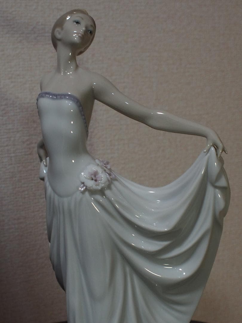 ◆LLADRO リヤドロ 踊る少女 スペシャルバージョン フィギュリン　美品