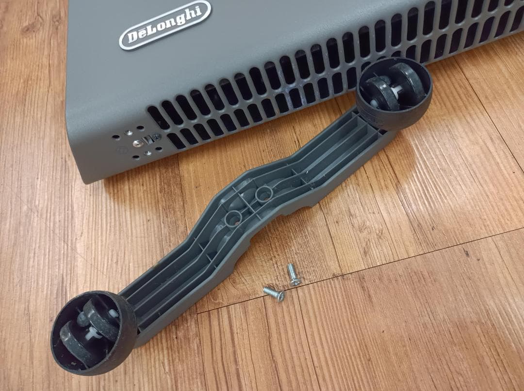 都《UHSJA》De'Longhi　デロンギ　コンベクターヒーター　HXJ60L