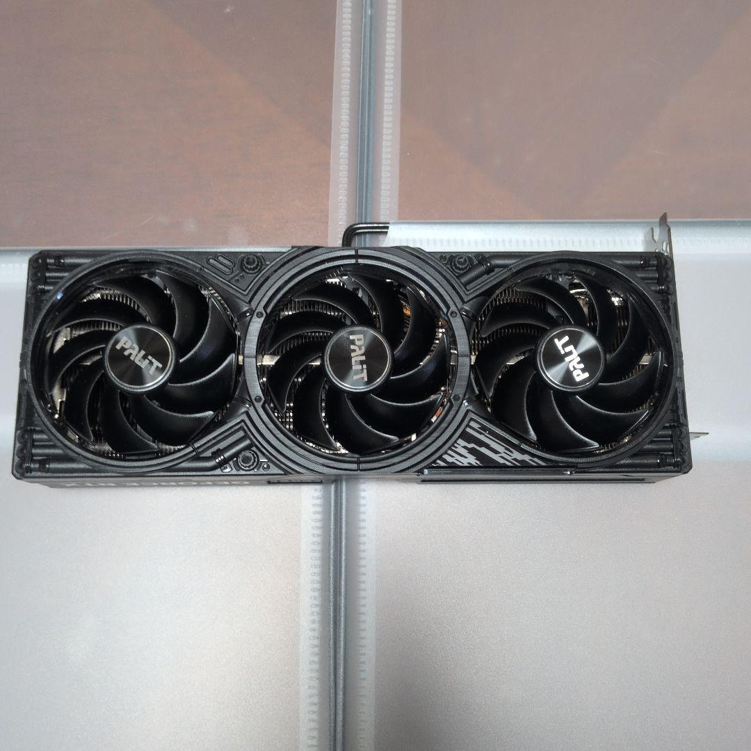 GeForce RTX 5080 GamingPro 16GB グラボ Palit Microsystems NE75080019T2-GB2031A (GeForce RTX 5080