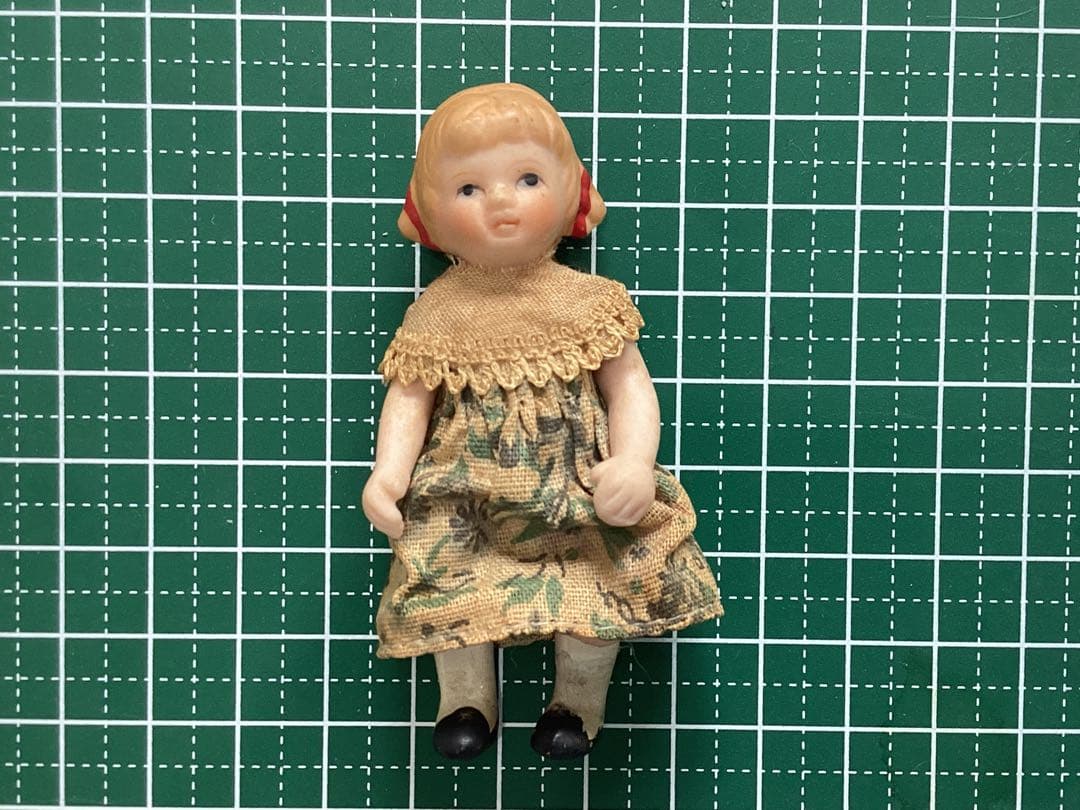 ミニョネット アンティークビスクドール 陶器製着せ替え人形 身長約7.5