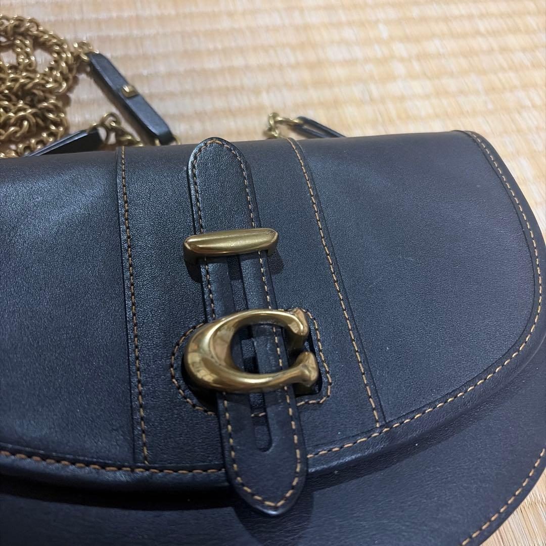 黒 レザー ハーフムーン ショルダーバッグ