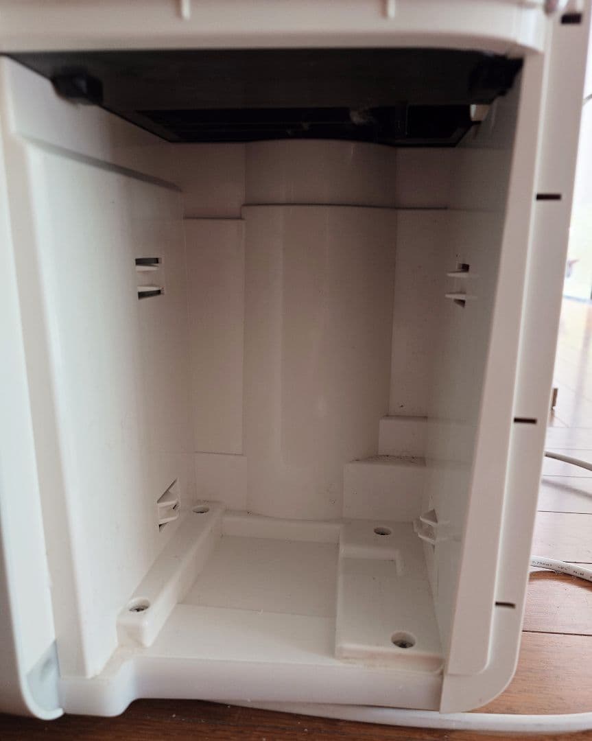 シャープ☆冷風機能付き除湿機☆コンパクトクール☆プラズマクラスター☆2019年製