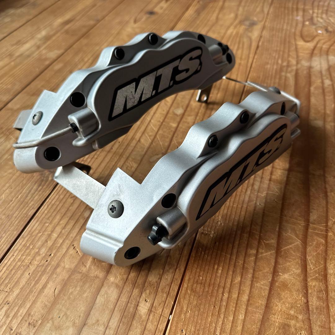 ⭐︎M.T.S. ブレーキキャリパーカバー　絶版品　ハイエース⭐︎ kyariba1101.jpg