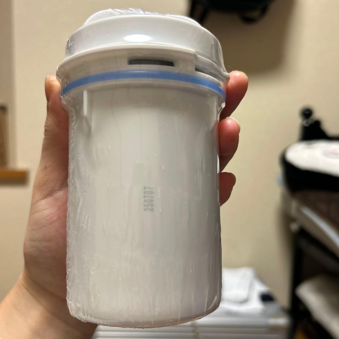 浄水器カートリッジ ホワイト 円筒形 - メルカリ