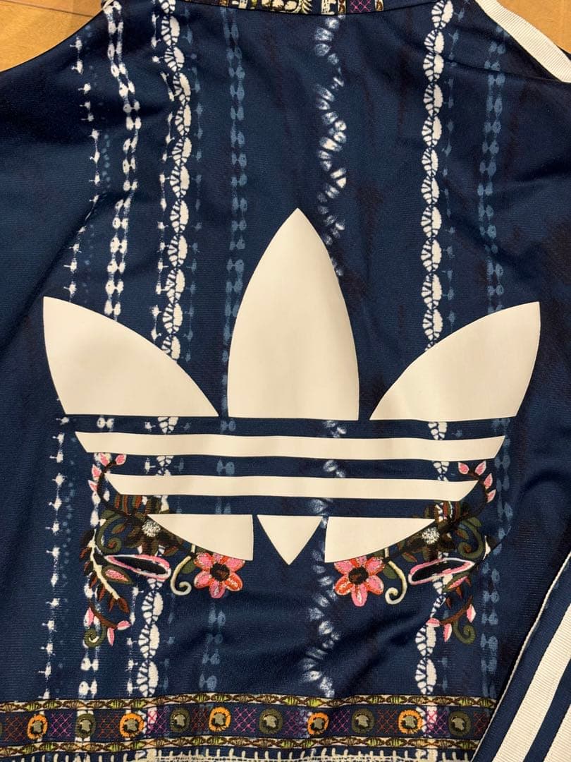 希少 アディダス×ファーム コラボ トラックジャケット 花柄 ボタニカル