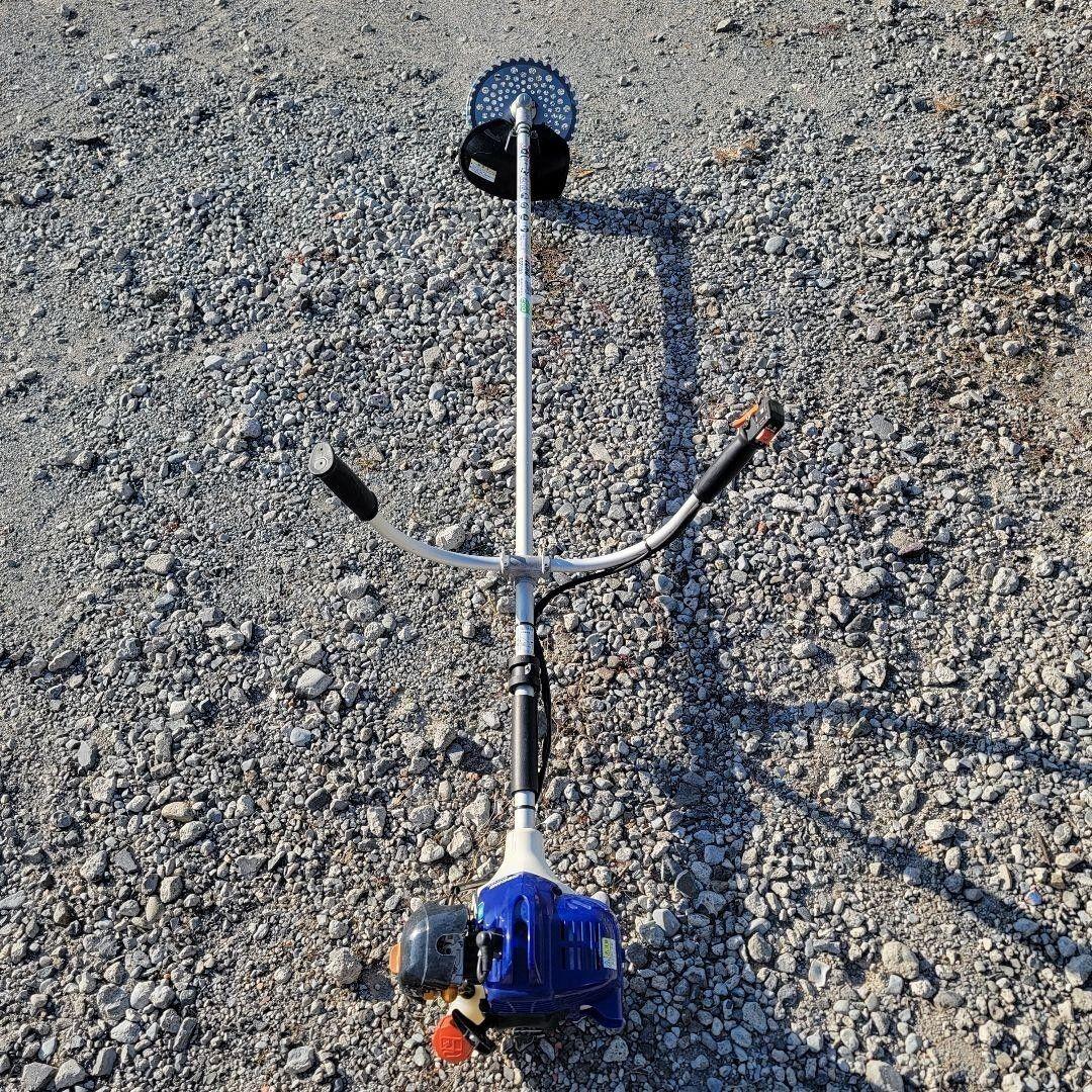 すぐ使用可能 状態良いエンジン式草刈り機 カーツ 草刈り機 4ストエンジン式 ホンダGX搭載 XP260C ｜ 草刈機・刈