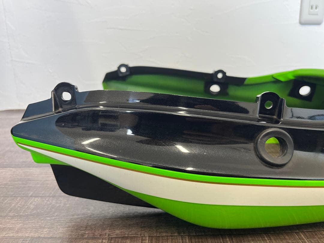 zrx1200r 純正テールカウル　送料込み