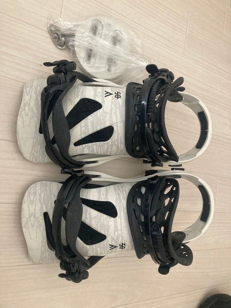 FLUX スノーボード ビンディング　Mサイズ　DS