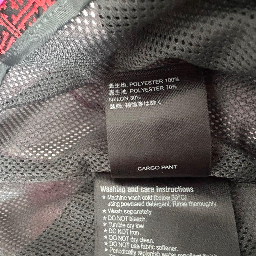 極美品☆BURTON☆バートン　スノーボードウェア　スキー　上下　Mサイズ　総柄