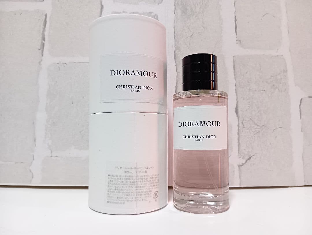 香水 dior　メゾンクリスチャンディオール　ディオラムール オードゥパルファン