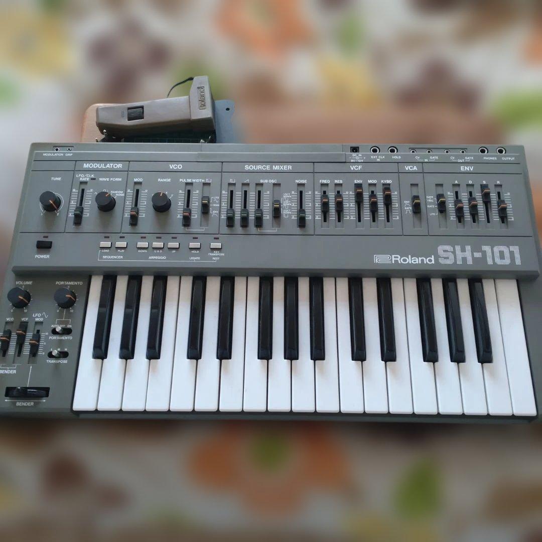 m*x様 Roland SH-101 アナログシンセサイザー 37鍵 Roland SH-101 - Wikipedia