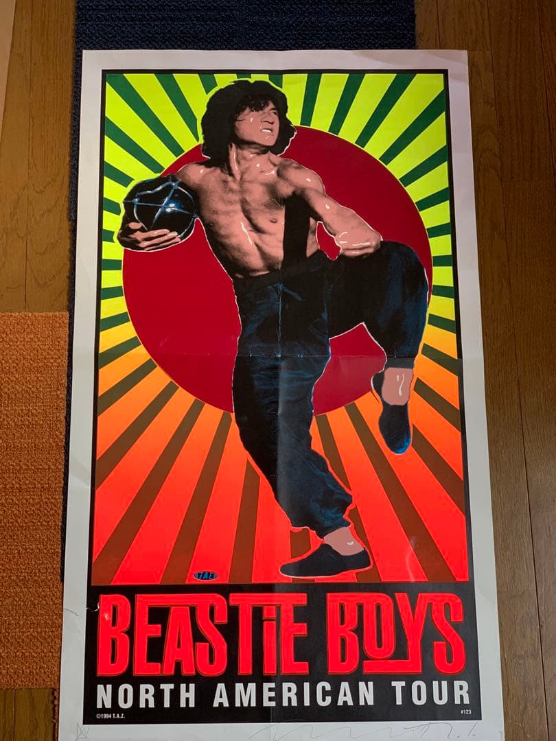 激レア超希少！TAZ BEASTIE BOYS ポスター - メルカリ