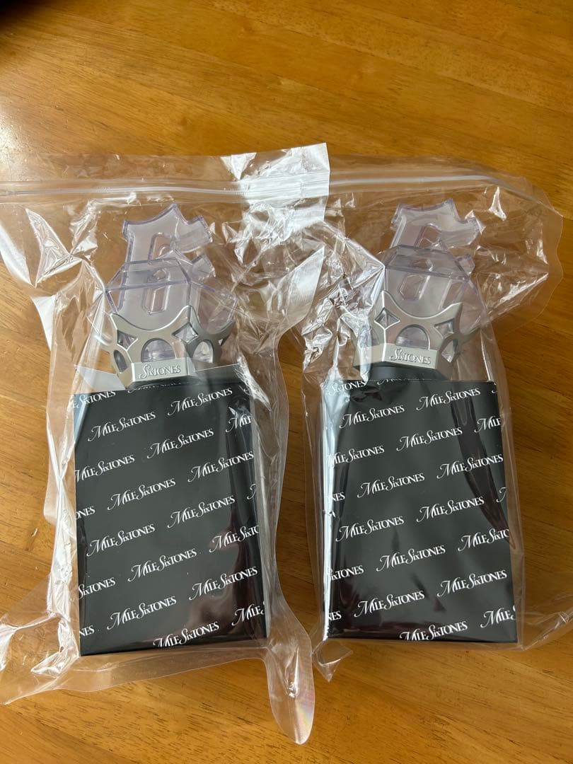 SixTONES MILESixTONES ペンライト2個セット - メルカリ