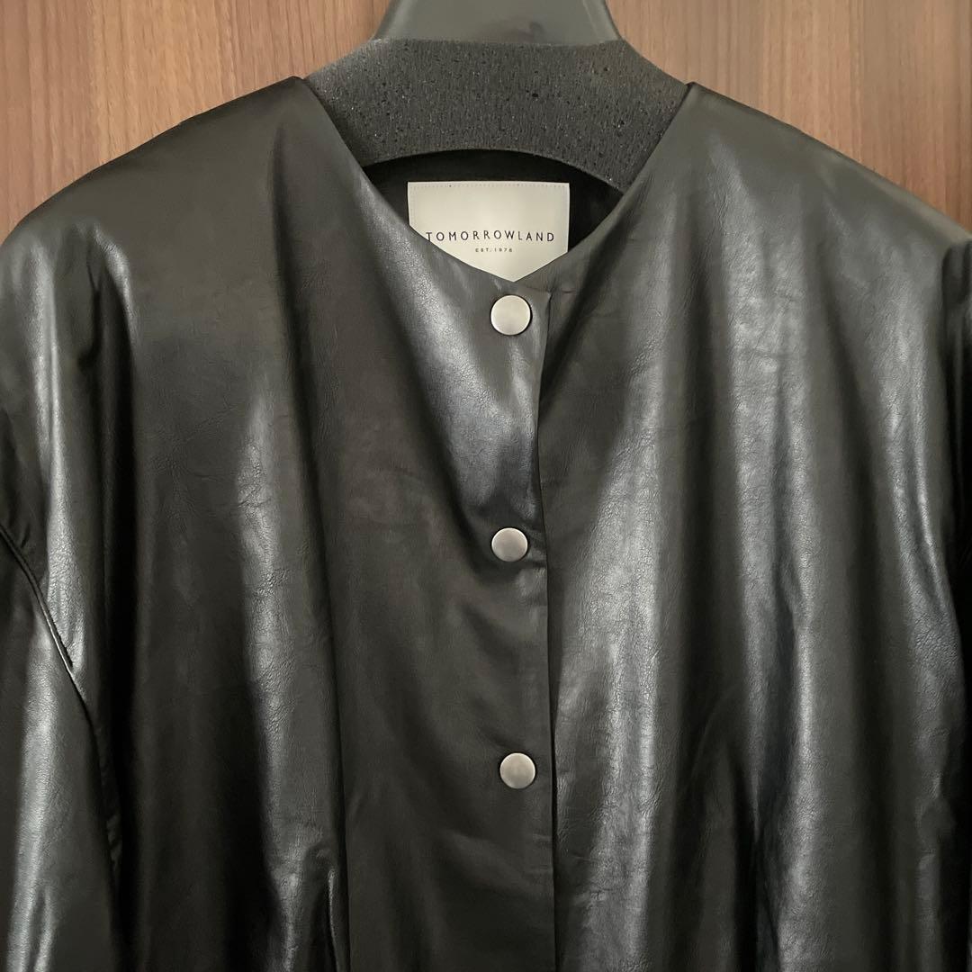 金子綾×TOMORROWLAND フェイクレザージャケット - メルカリ