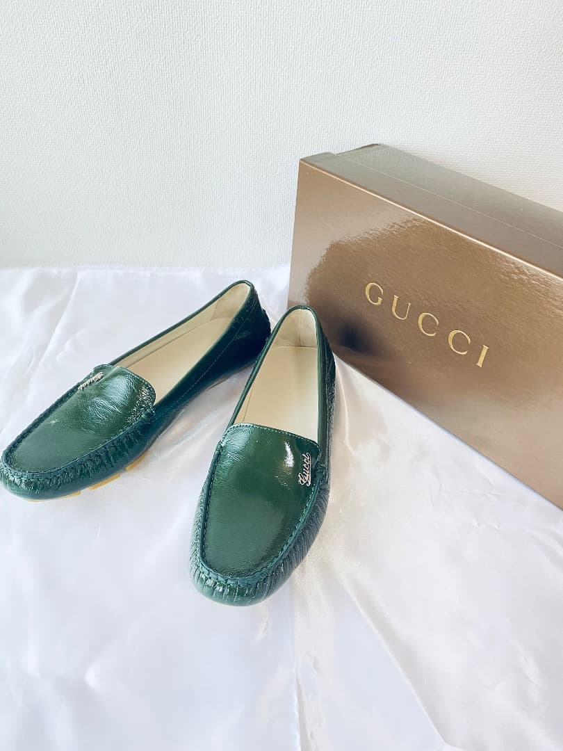GUCCI グッチ　グリーン　美品　サイズ39 　ローファー GUCCI（グッチ） （未使用保管品）グッチ ラッカーフィニッシュ