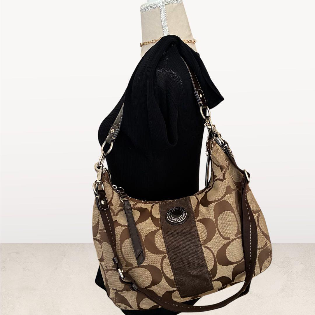 Y2K COACH Hobo Signature Shoulder Bag 茶 - メルカリ