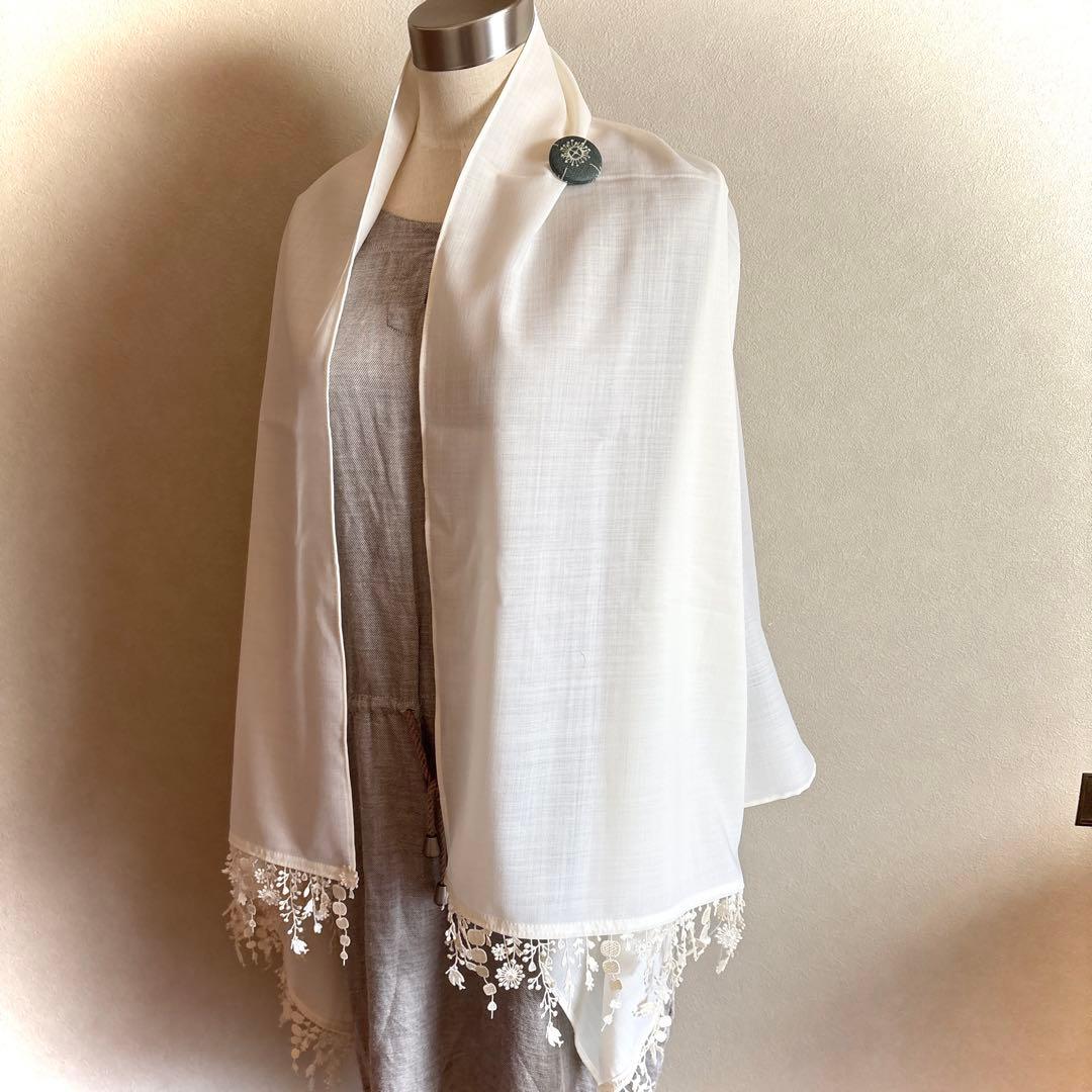 ミナペルホネンハンドメイドanemoneブローチとレースの華やかストール