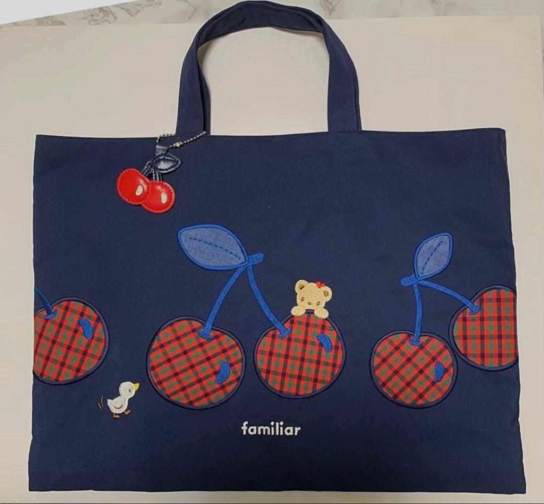 ファミリア familiar レッスンバック さくらんぼ チェック - メルカリ