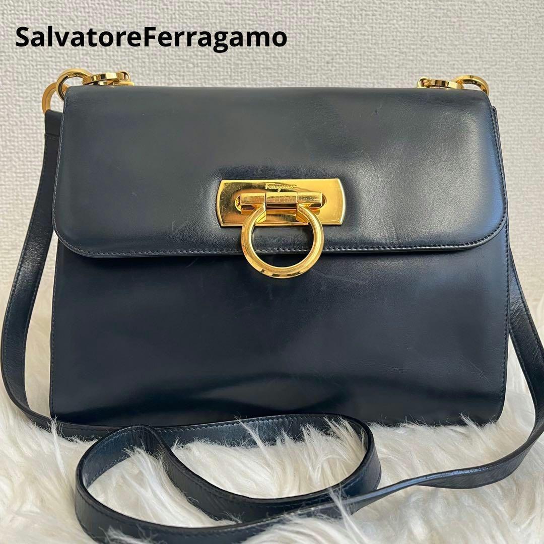 SalvatoreFerragamo ガンチーニ ショルダーバッグ レザー Salvatore Ferragamo サルヴァトーレフェラガモ ガンチーニ ショルダー