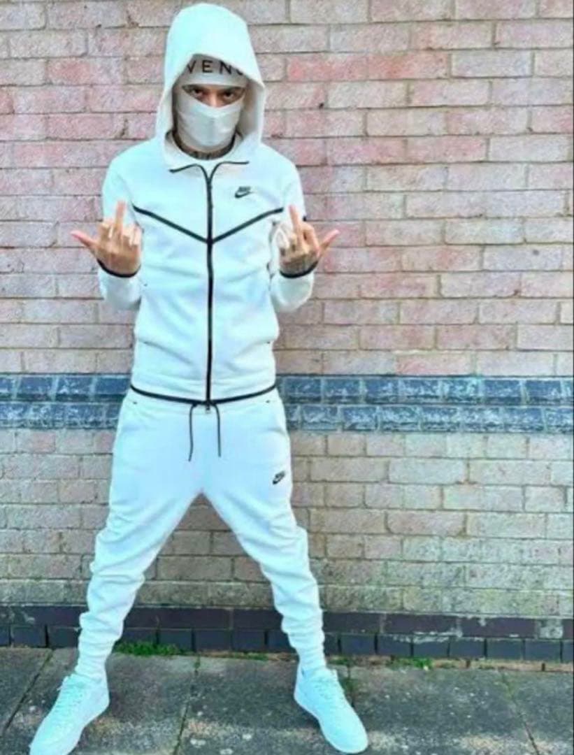 新品ナイキボア テックフリースセットアップシュプリームノクタクロム