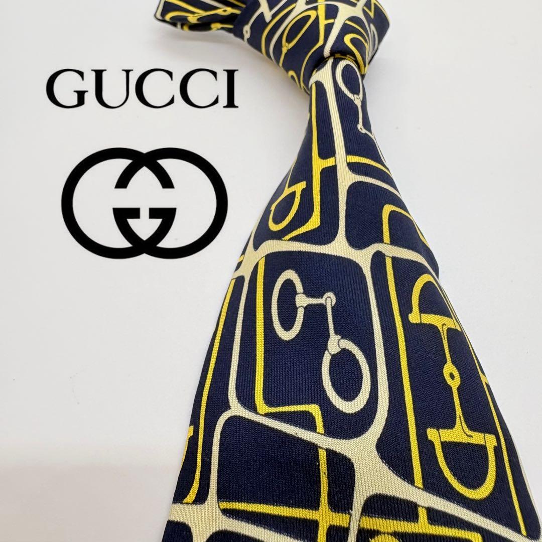 美品】GUCCI/グッチ ネクタイ 総柄 - メルカリ