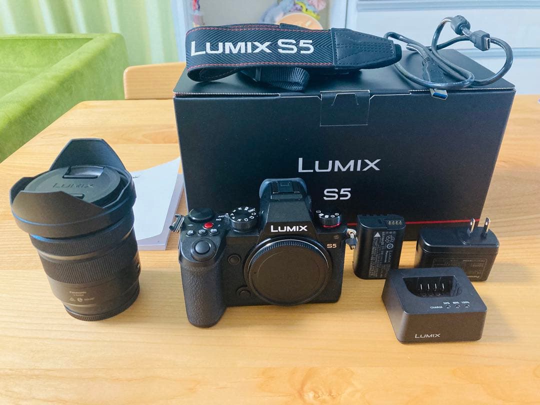 パ*コ様 【美品】LUMIX DC-S5K 20-60mm F3.5-5.6レン ヨドバシ.com - パナソニック Panasonic DC-S5K-K [LUMIX S5 標準