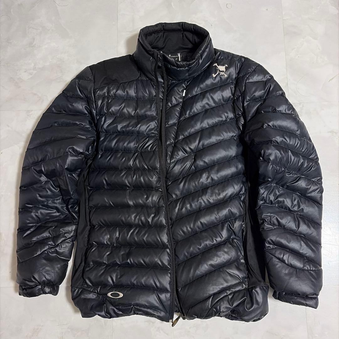 オークリー ダウンジャケット ブラック スカル 00s セリウム - メルカリ