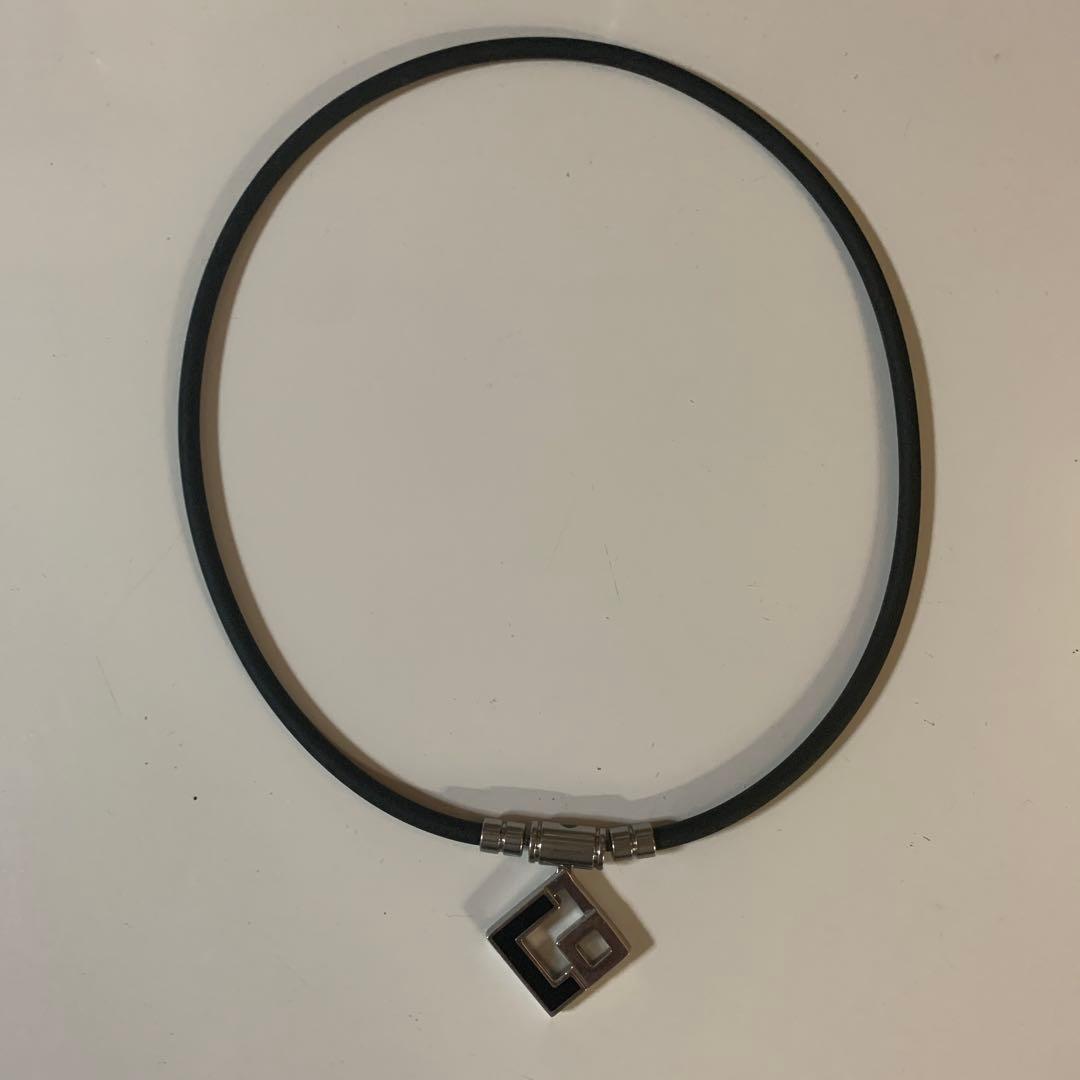 幾何学デザイン ネックレス - メルカリ