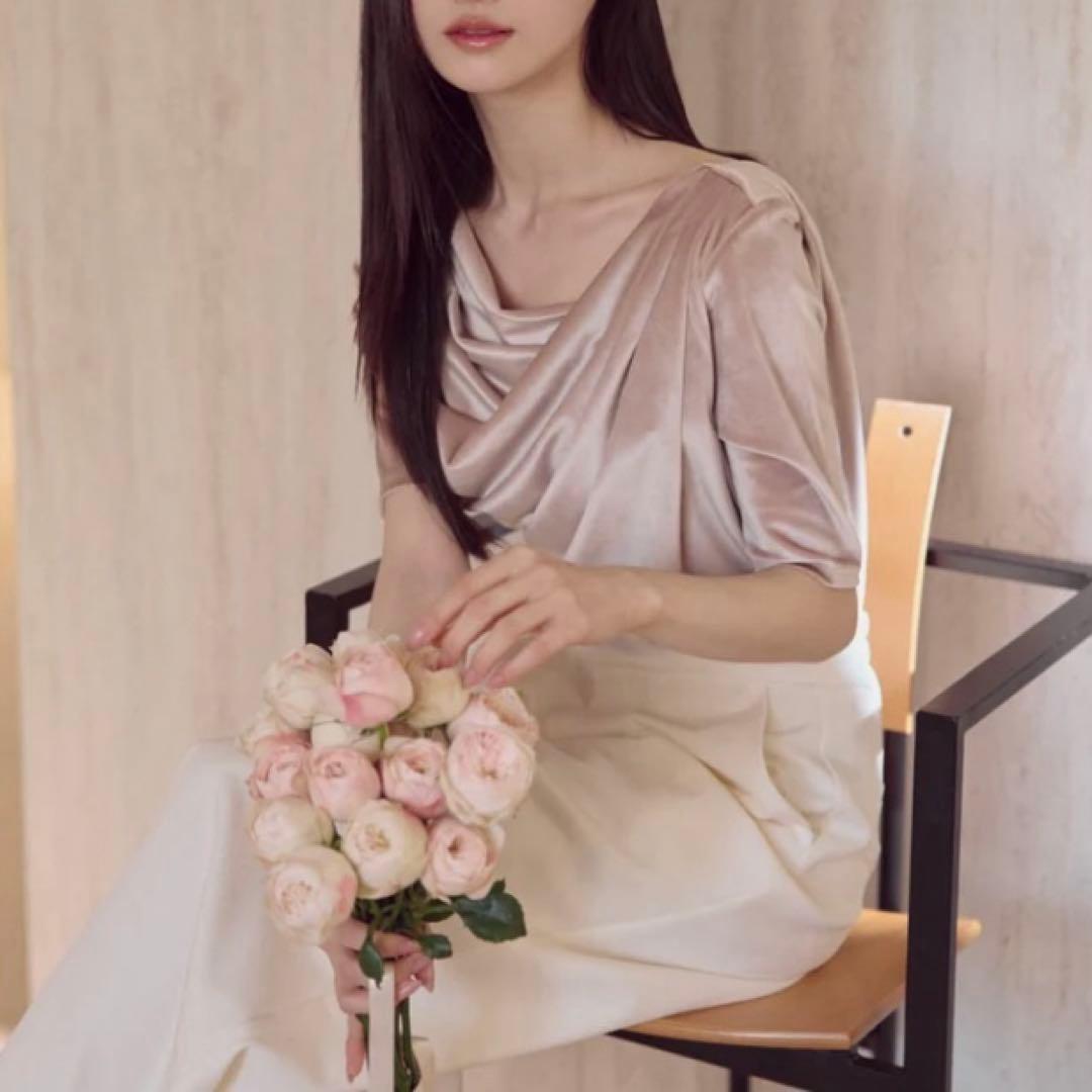 poláura ポローラ グロッシーベロアハーフスリーブドレープトップ