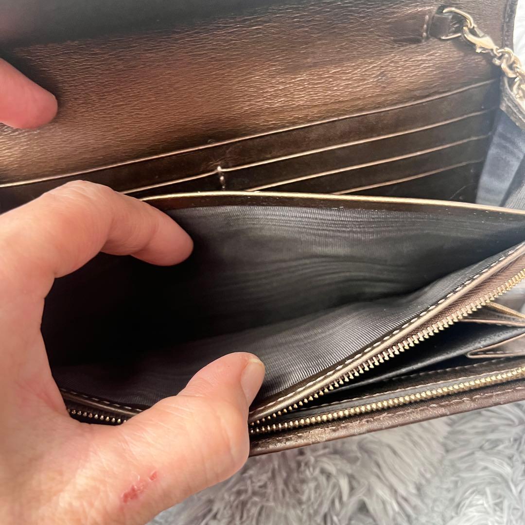 美品✨GUCCI チェーン ウォレット 長財布 シマ ロゴプレート ブロンズ