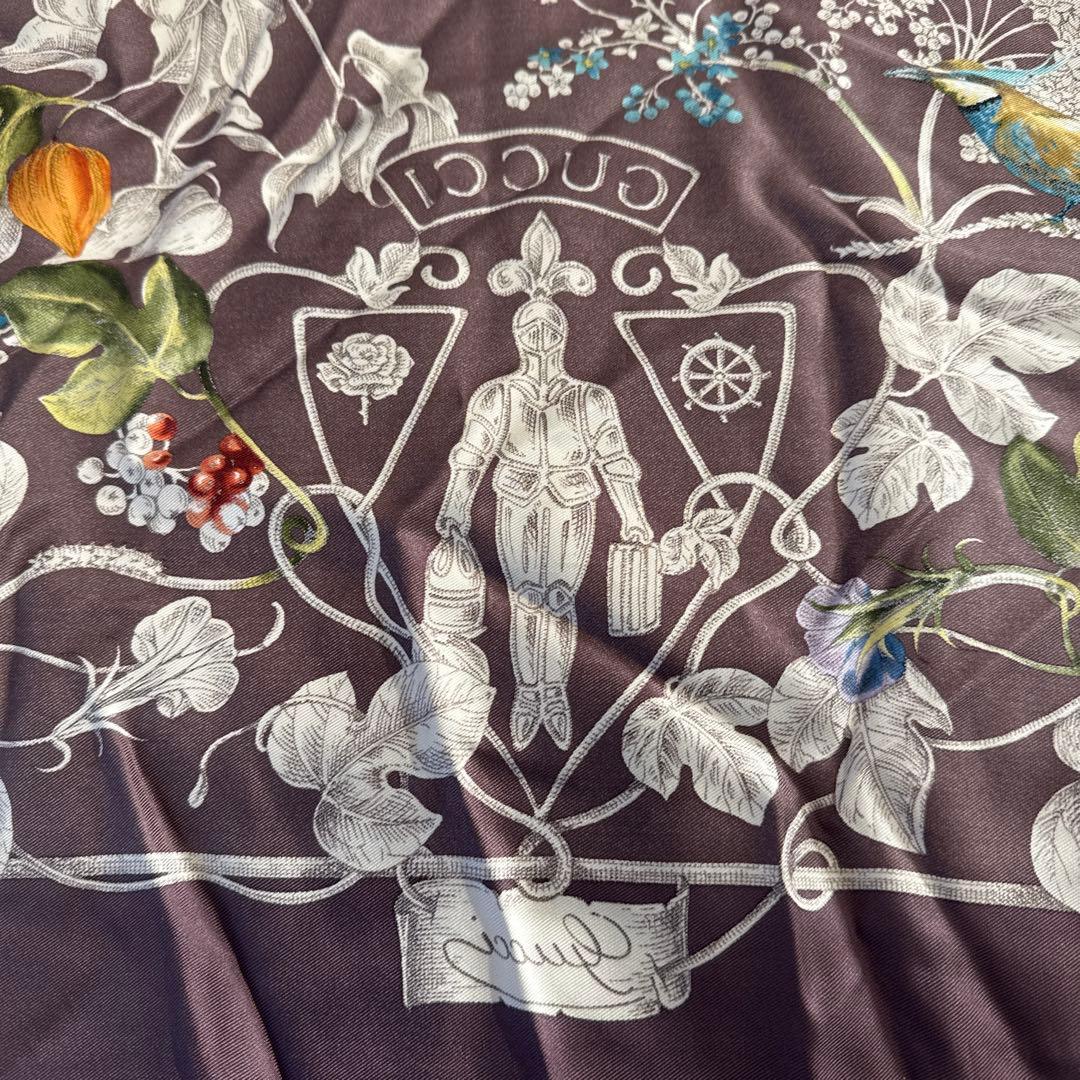 美品 GUCCI グッチ スカーフ クレスト フラワーマルチ ダークパープル