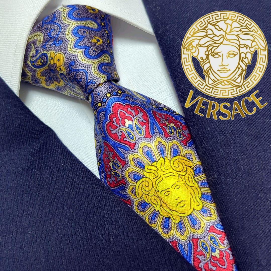 ジャンニヴェルサーチ ネクタイ メデューサロゴ 高級シルク 古着コーデ