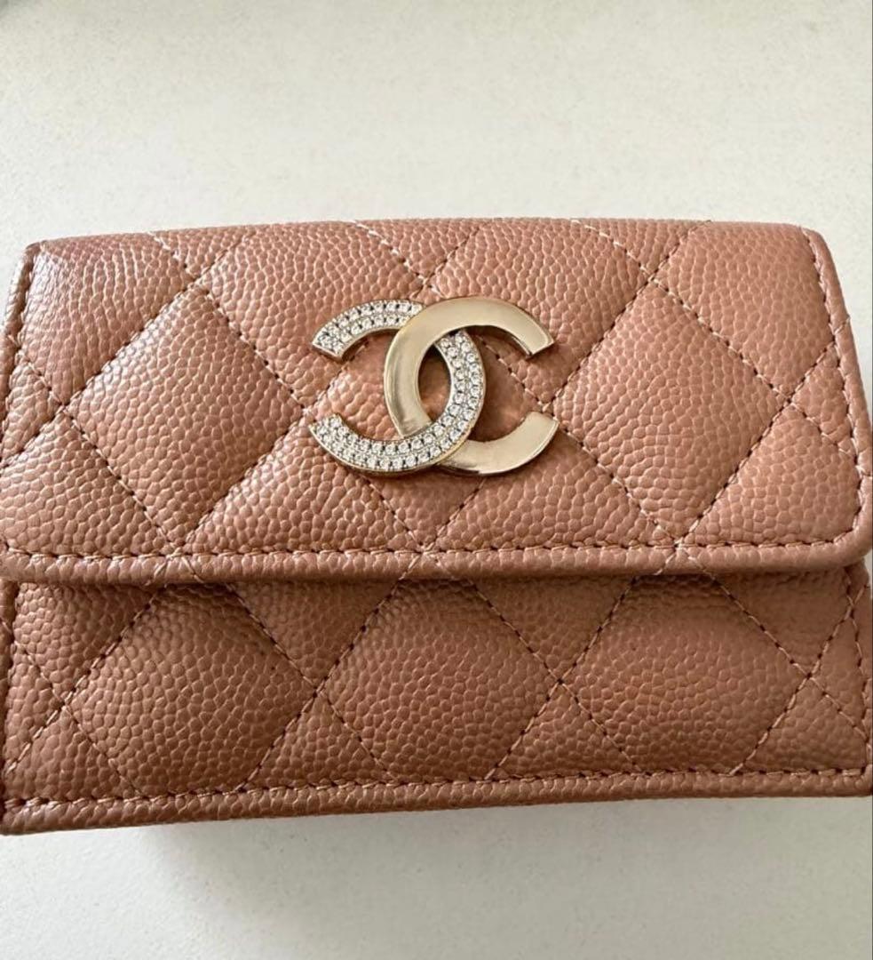 週末値下げ‼︎CHANEL ベージュ 三つ折り財布 キャビアスキン　キルティング シャネル マトラッセ キャビアスキン コンパクトウォレット 三つ折り