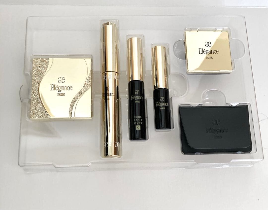 未使用品エレガンスコフレクードゥフードル外箱付