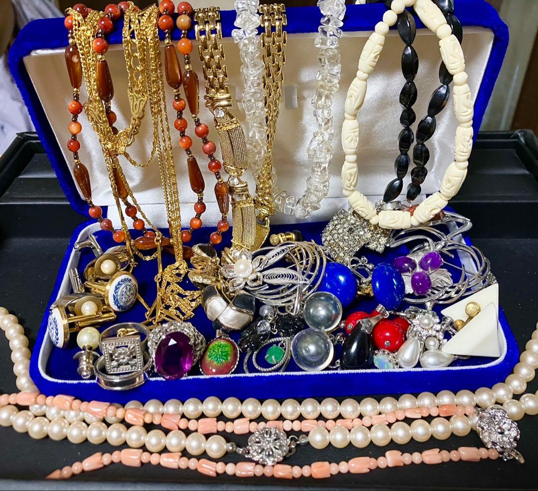 遺品整理 アクセサリー 大量 まとめ ヴィンテージ レトロ - メルカリ