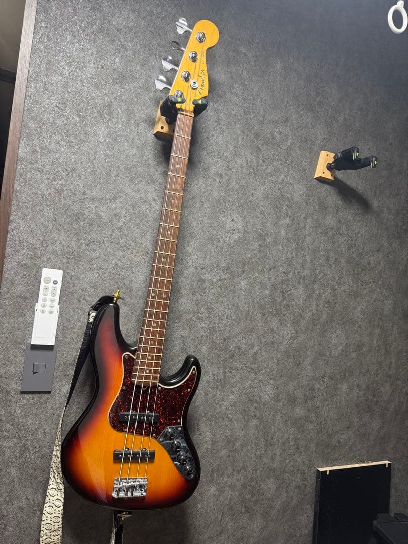 ベース FenderUSA American Deluxe Jazz Bass FenderUSA】フェンダーUSA『エレキベース』American Deluxe JAZZ BASS