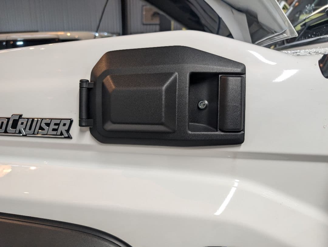 t*i様 ランクル70再再販(GDJ76W) 尿素リッドカバー 鍵付き加工 - メルカリ