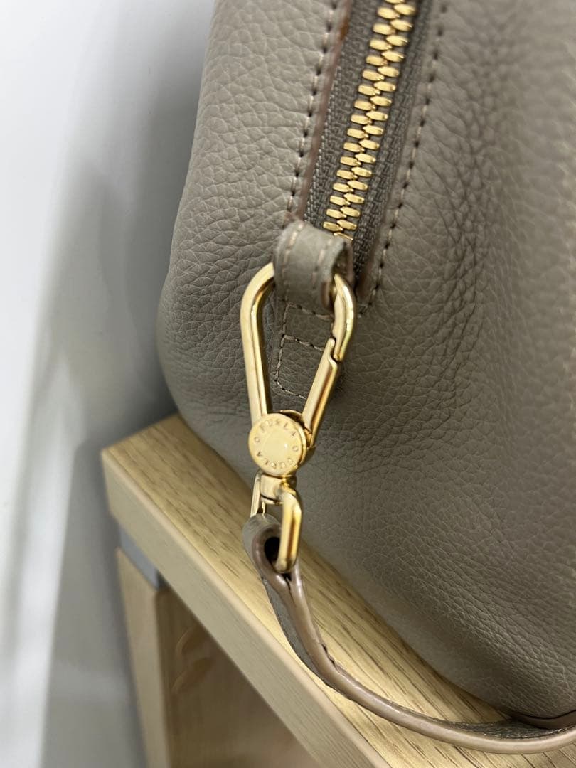 Furla グレー レザー ショルダーバッグ Furla グレー レザー